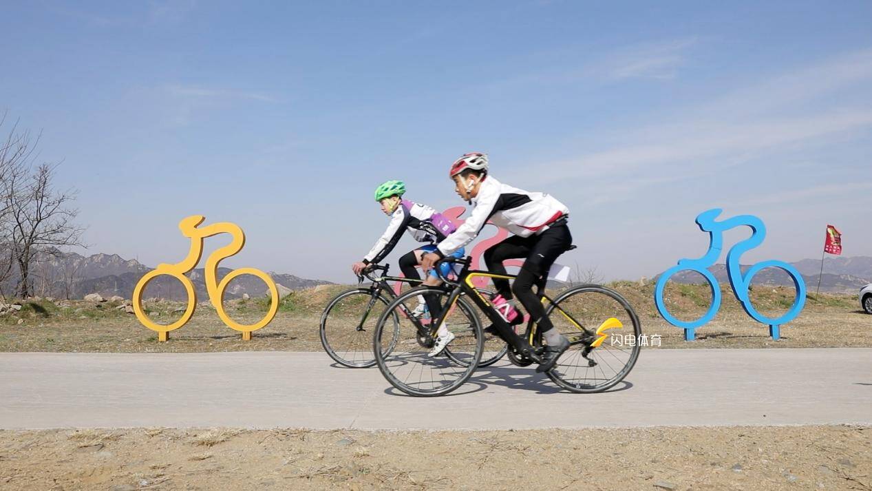 进攻如虎添 进攻如虎添